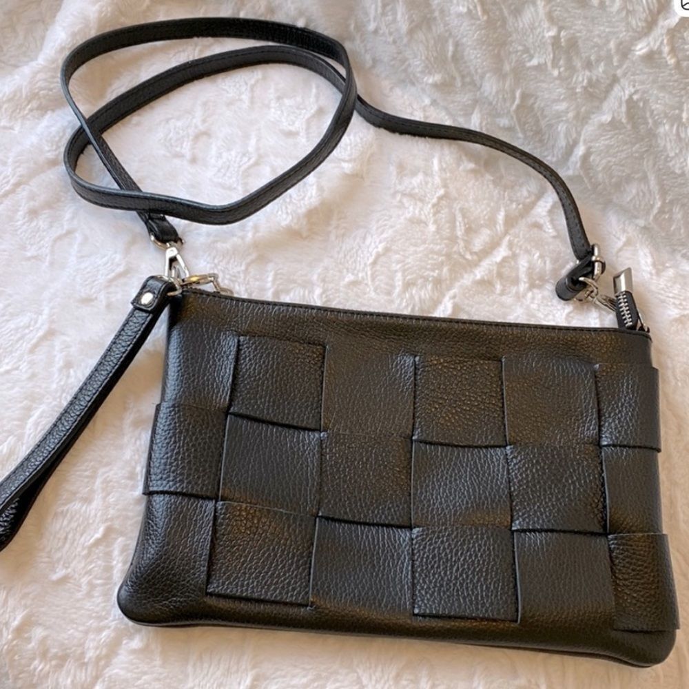 TANO Elegant Black Leather Crossbody Bag